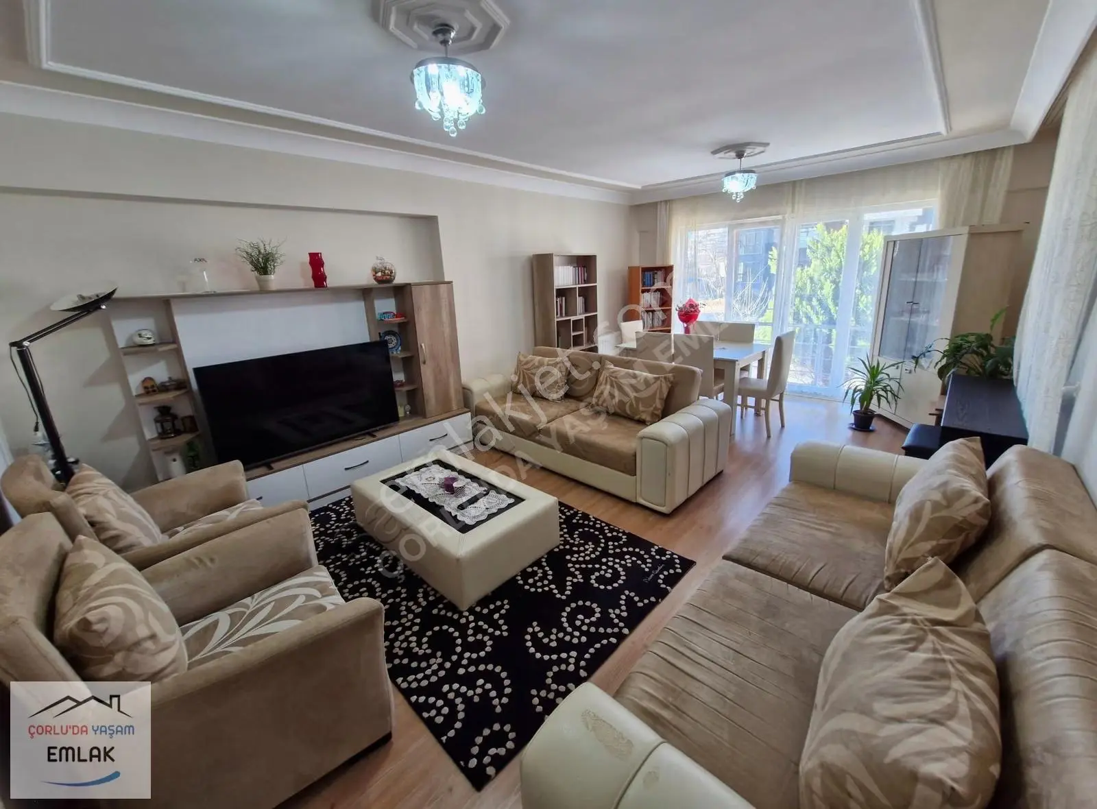 Çorlu Esentepe'de Satılık 3+1 Daire,135m², Site İçinde, Havuzlu