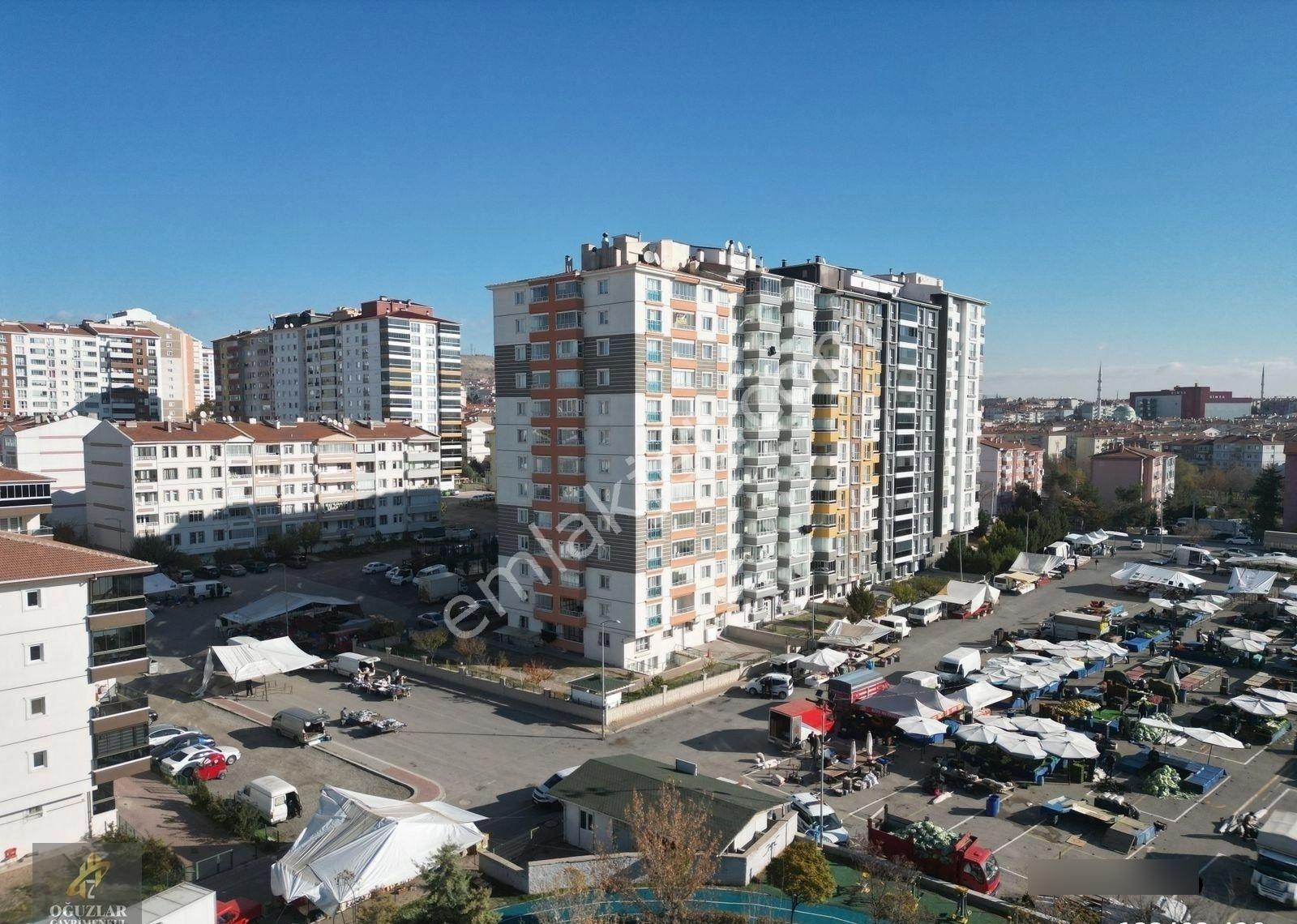 Oğuzlar'dan Mevlana Mahallesin'de Site İçerisin'de 3+1 Daire