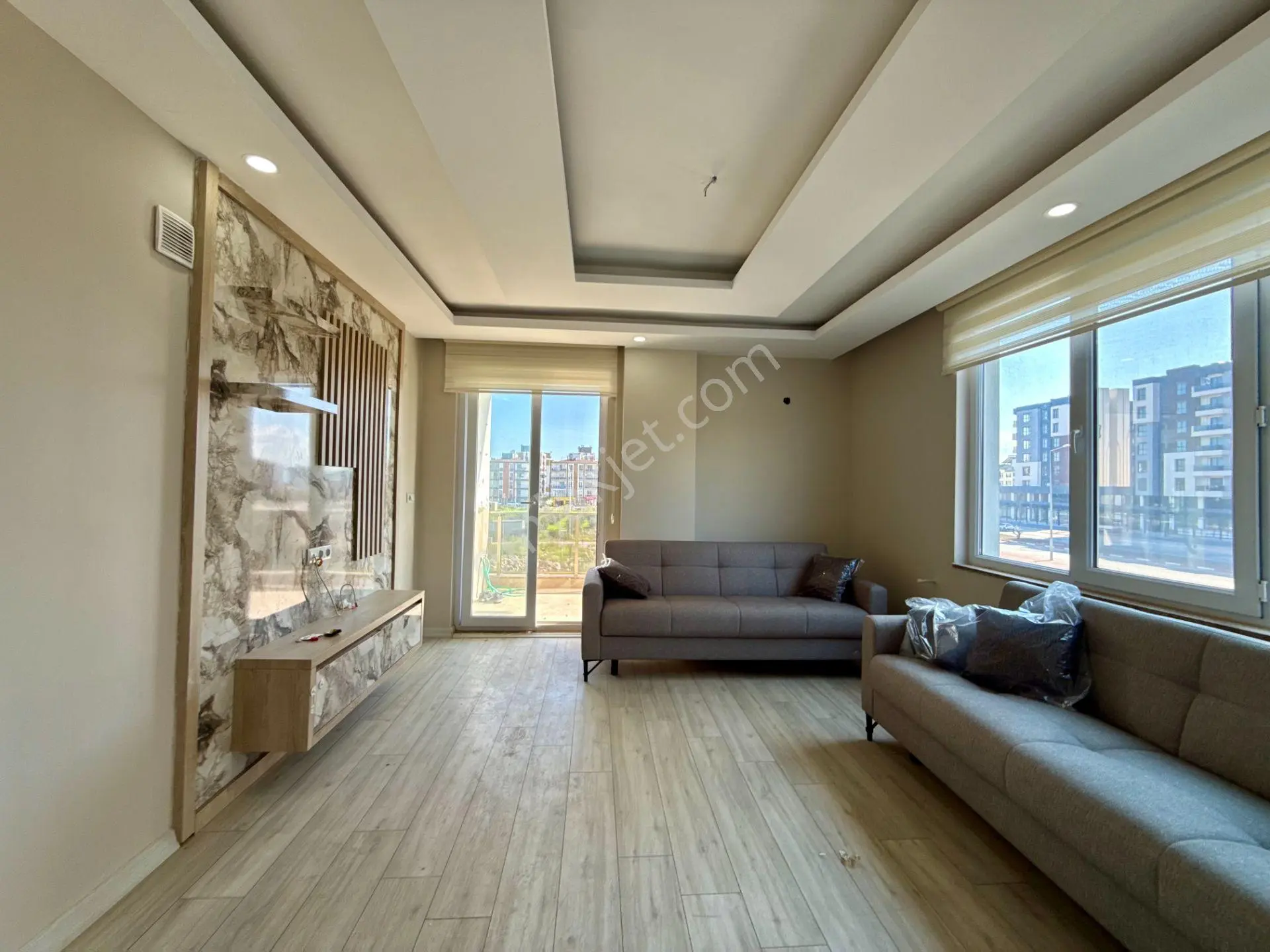Şehir Hastanesine 1 Km, Havuzlu Sitede Sıfır Eşyalı Kiralık 2+1 - Görsel 4