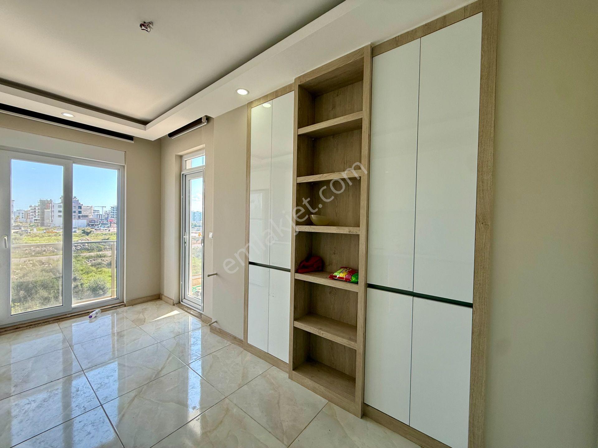 Şehir Hastanesine 1 Km, Havuzlu Sitede Sıfır Eşyalı Kiralık 2+1 - Görsel 9
