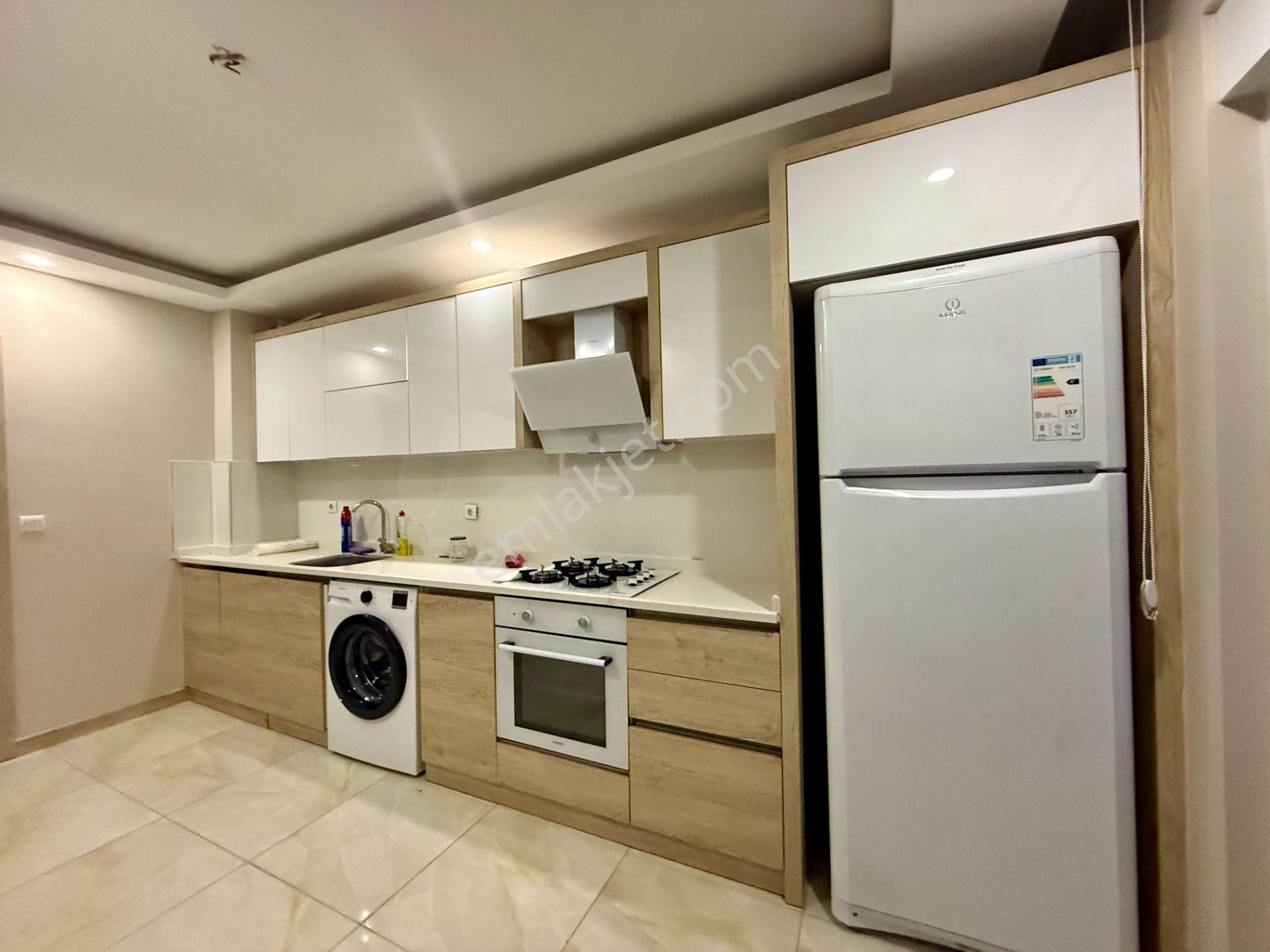 Şehir Hastanesine 1 Km, Havuzlu Sitede Sıfır Eşyalı Kiralık 2+1