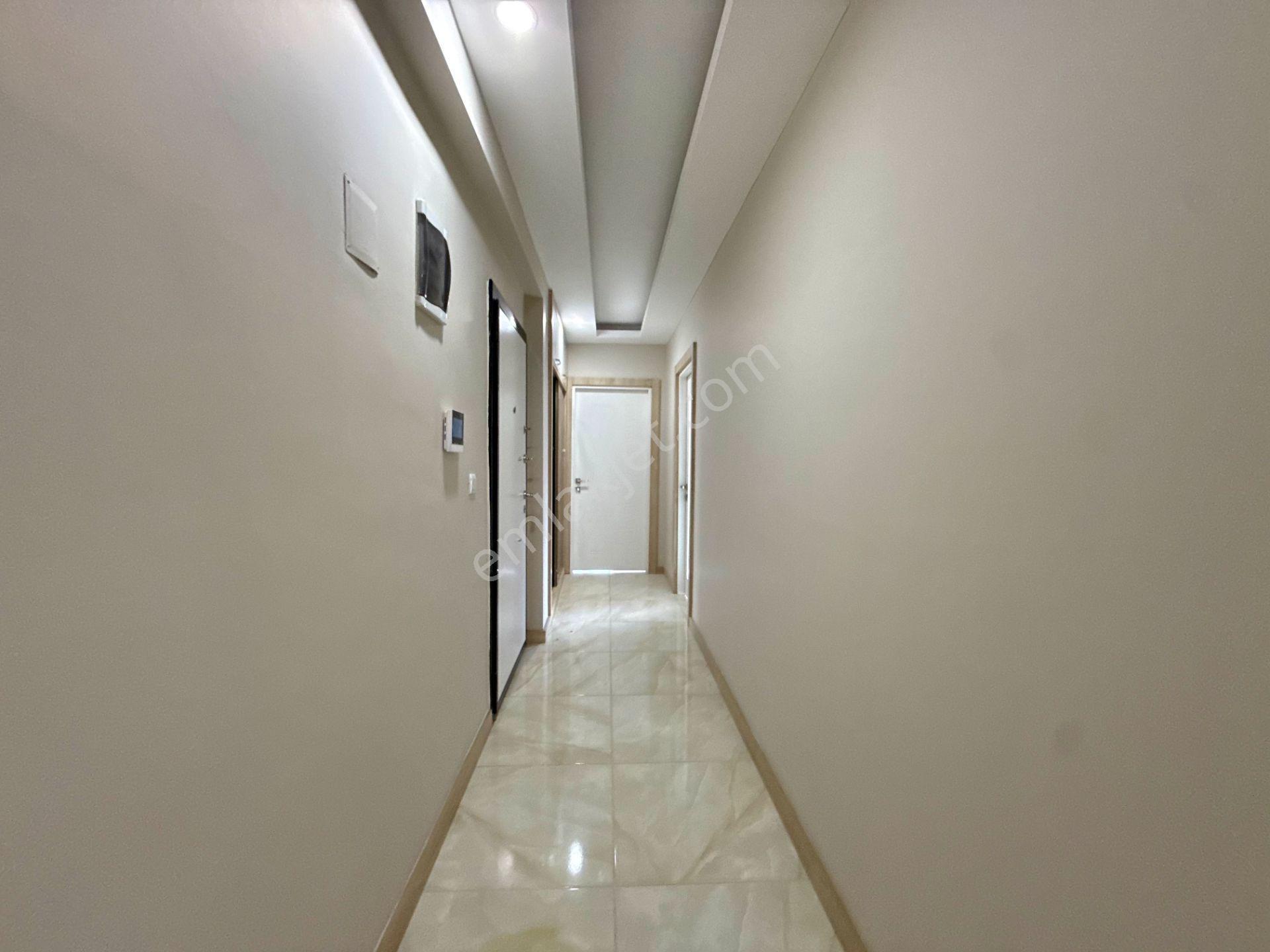 Şehir Hastanesine 1 Km, Havuzlu Sitede Sıfır Eşyalı Kiralık 2+1 - Görsel 25