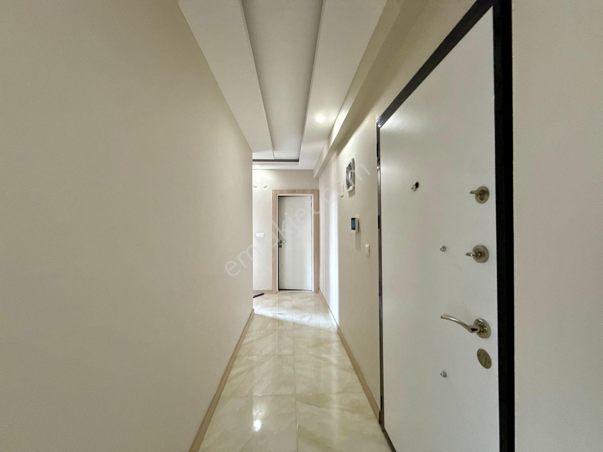Şehir Hastanesine 1 Km, Havuzlu Sitede Sıfır Eşyalı Kiralık 2+1 - Görsel 26