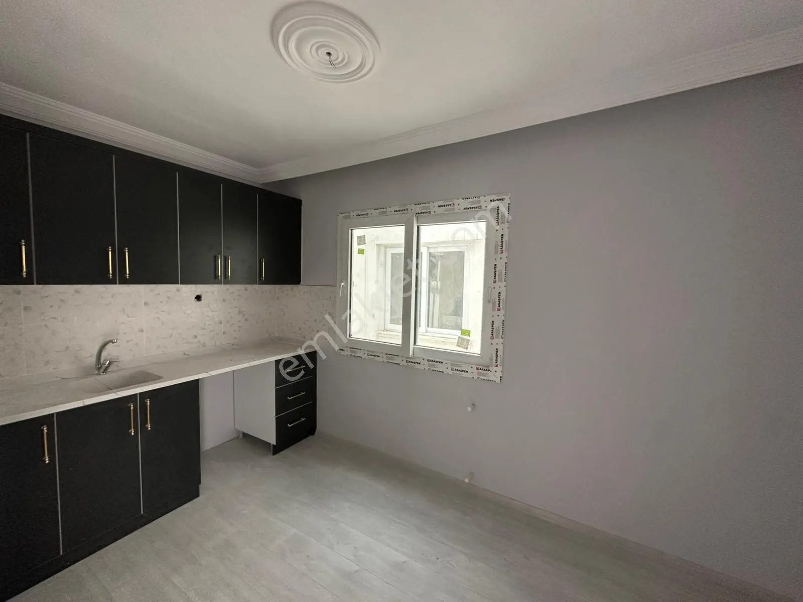 Remax Toros'tan Mezitli'de Muhteşem Konumda Deniz Manzaralı 3+1 - Görsel 3