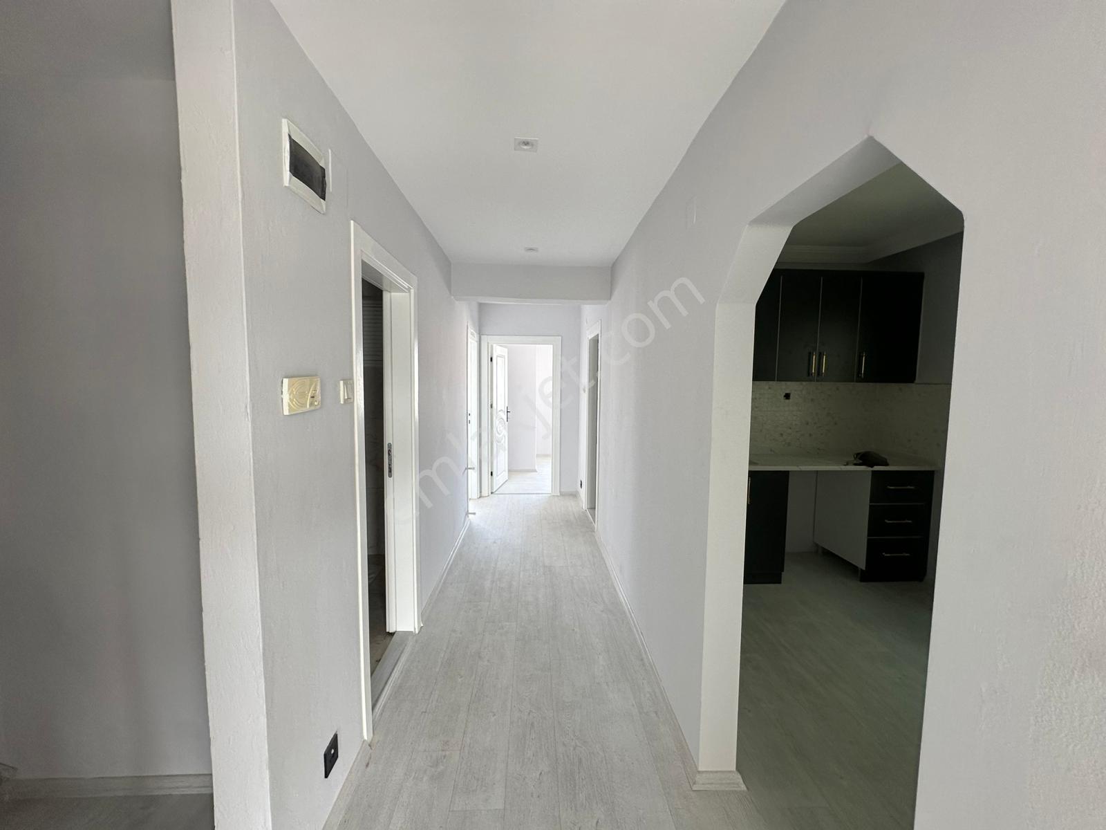 Remax Toros'tan Mezitli'de Muhteşem Konumda Deniz Manzaralı 3+1 - Görsel 11