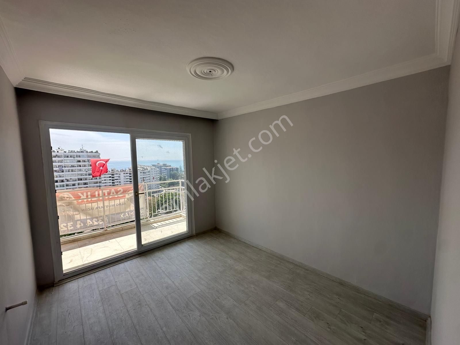 Remax Toros'tan Mezitli'de Muhteşem Konumda Deniz Manzaralı 3+1 - Görsel 9
