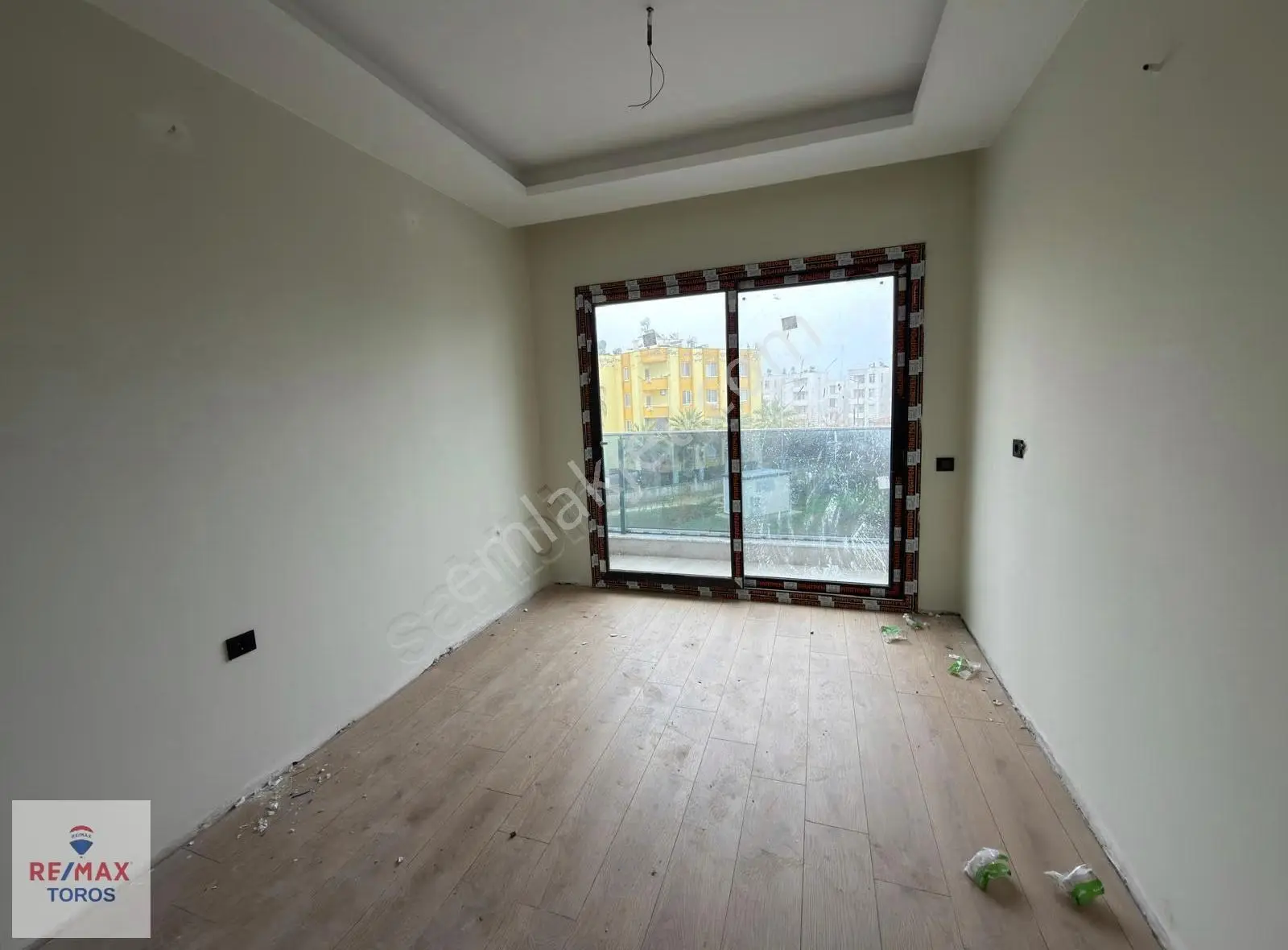 Remax Toros'tan Çeşmeli'de Panoramik Deniz Manzaralı 1+1 - Görsel 5