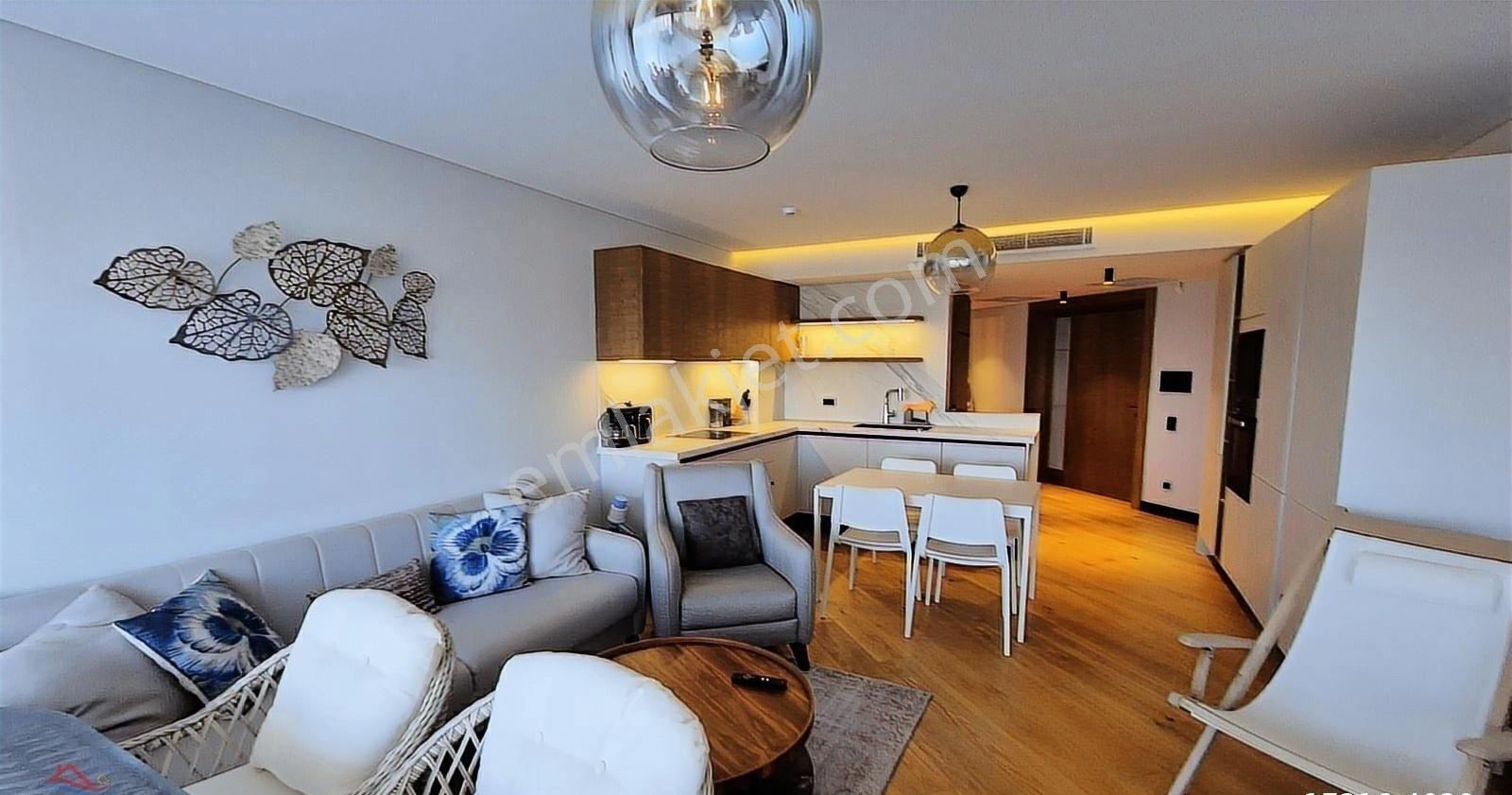Asarlık'ta Denize Sıfır Özel Plajlı Sitede Bahçe Katı Rezidans - Görsel 11