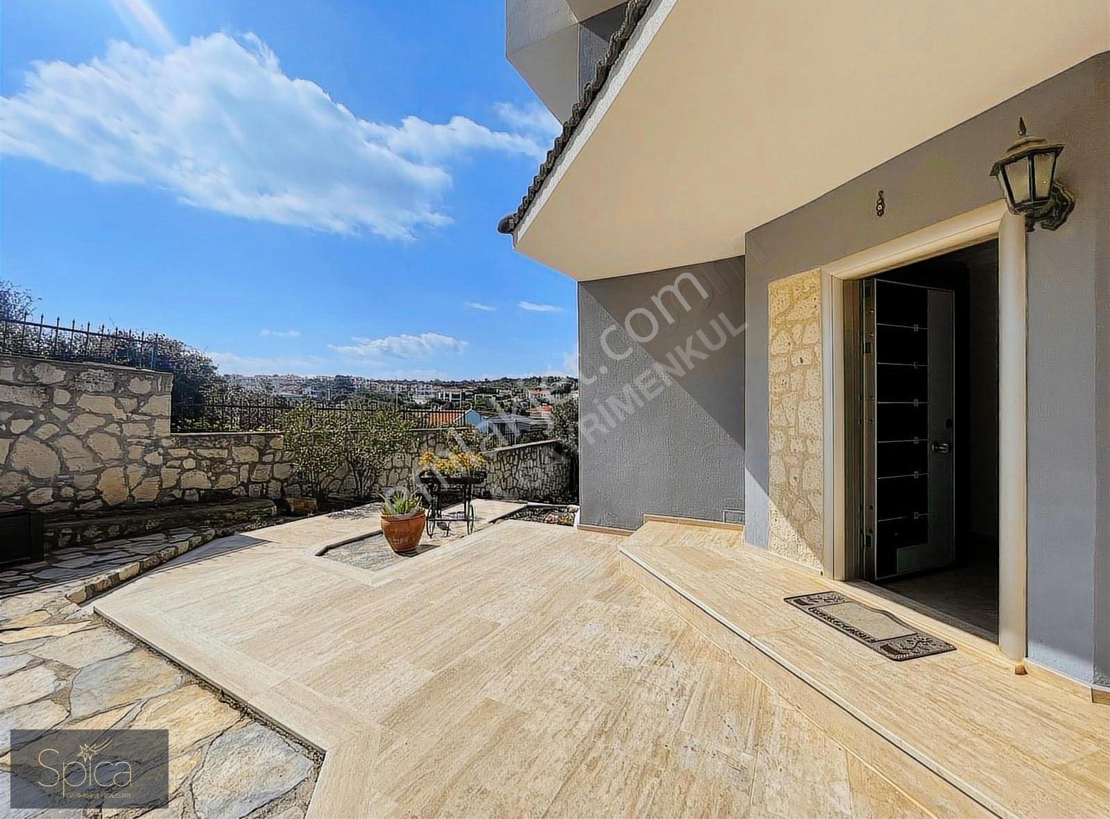 Çeşme Dalyan Deniz Manzaralı Teraslı Müstakil 5+1 Villa - Görsel 24