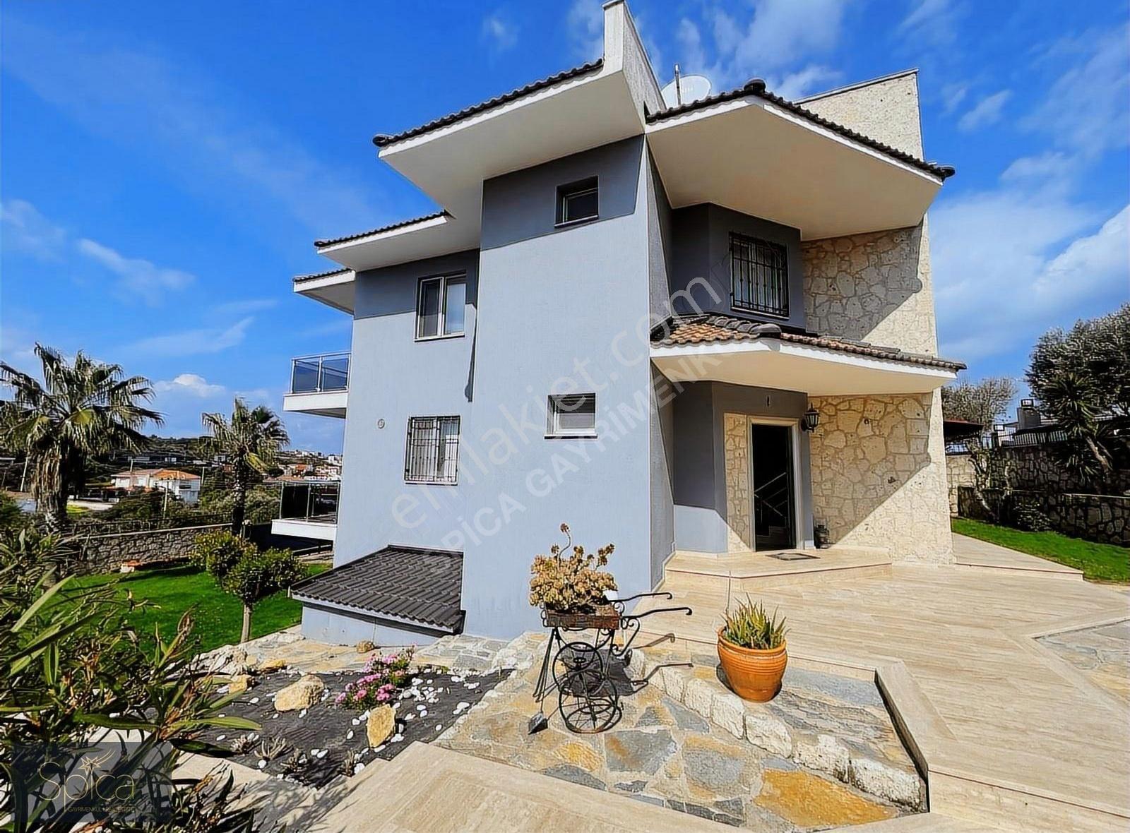 Çeşme Dalyan Deniz Manzaralı Teraslı Müstakil 5+1 Villa - Görsel 16