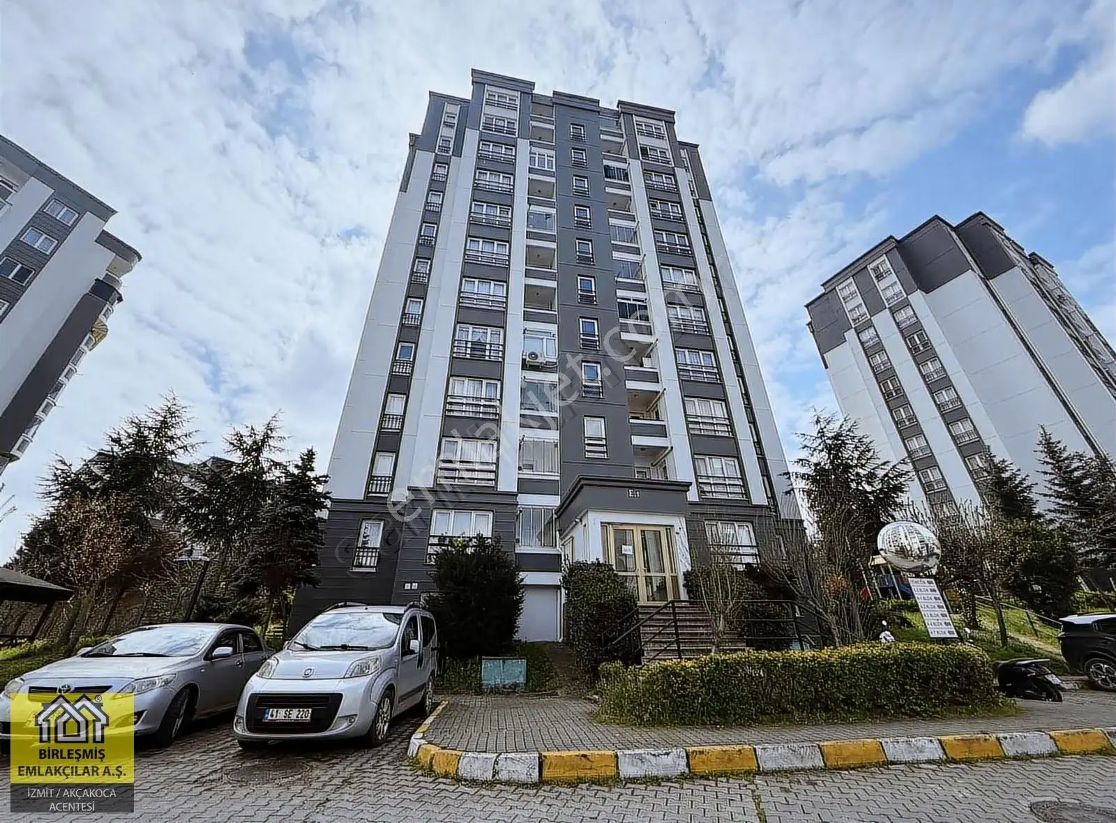 İzmit Kent Konut 1.etap Sitesi 2+1 77 M2 Kiralık Daire