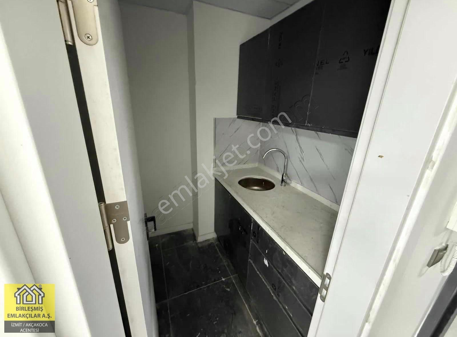 İzmit'te Prestijin Adresi Sapphire Plaza'da 38m2 Kiralık Ofis - Görsel 10