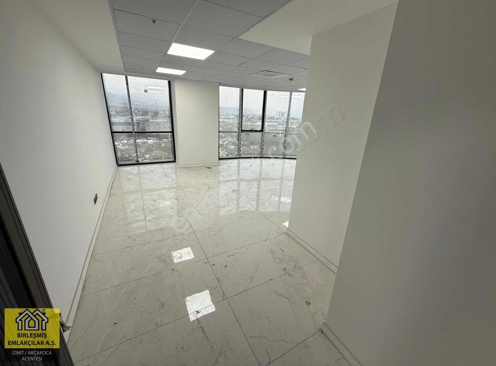 İzmit'te Prestijin Adresi Sapphire Plaza'da 55m2 Kiralık Ofis - Görsel 7