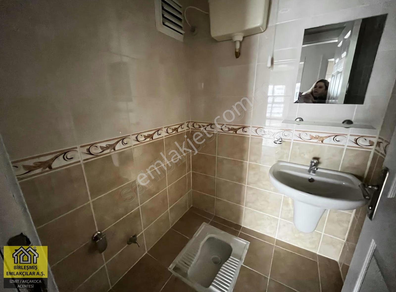 Erenler Cedit Sitesi 81 M2 2+1 Arakat Kiralık Daire - Görsel 22
