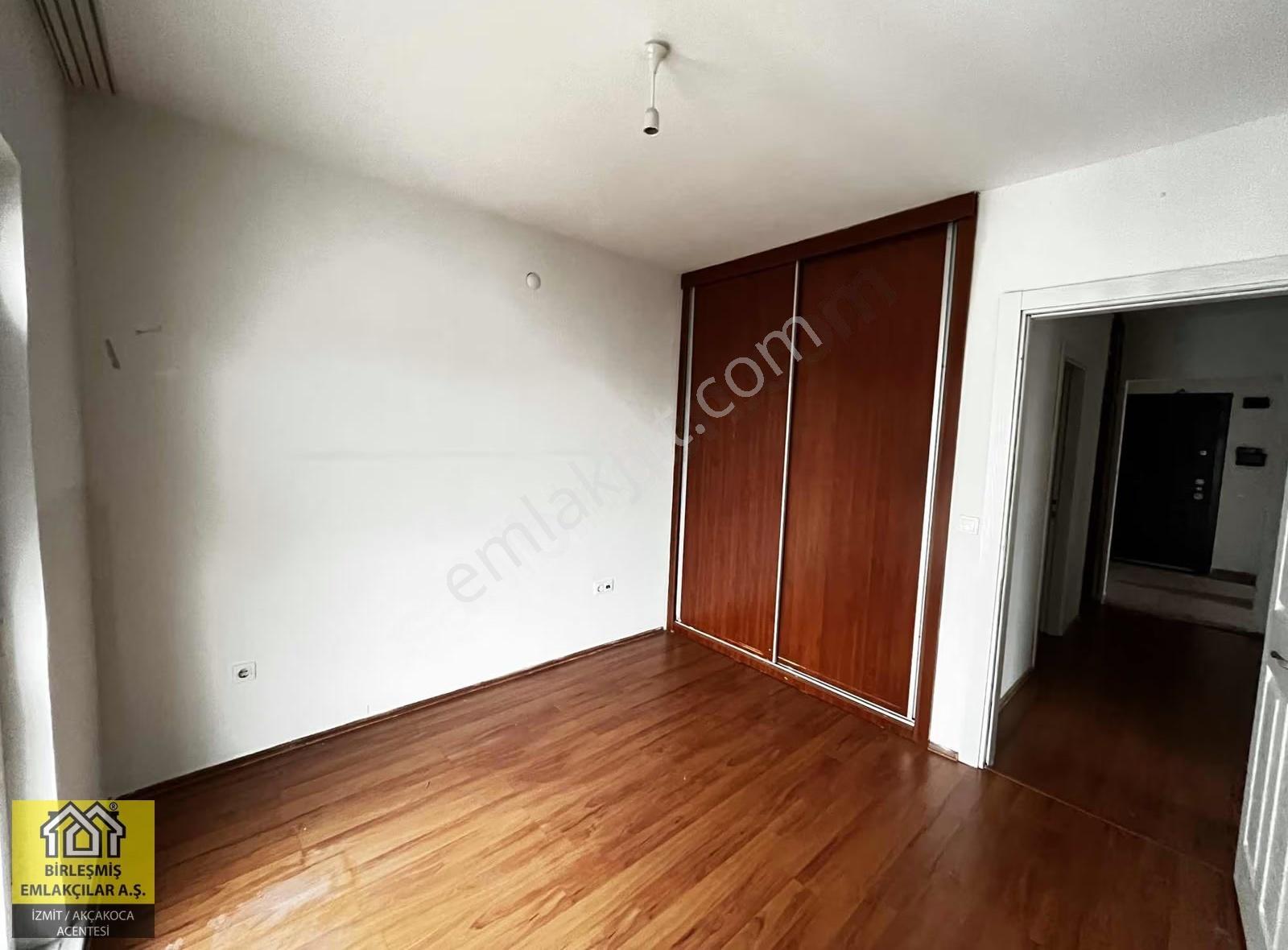Erenler Cedit Sitesi 81 M2 2+1 Arakat Kiralık Daire - Görsel 14