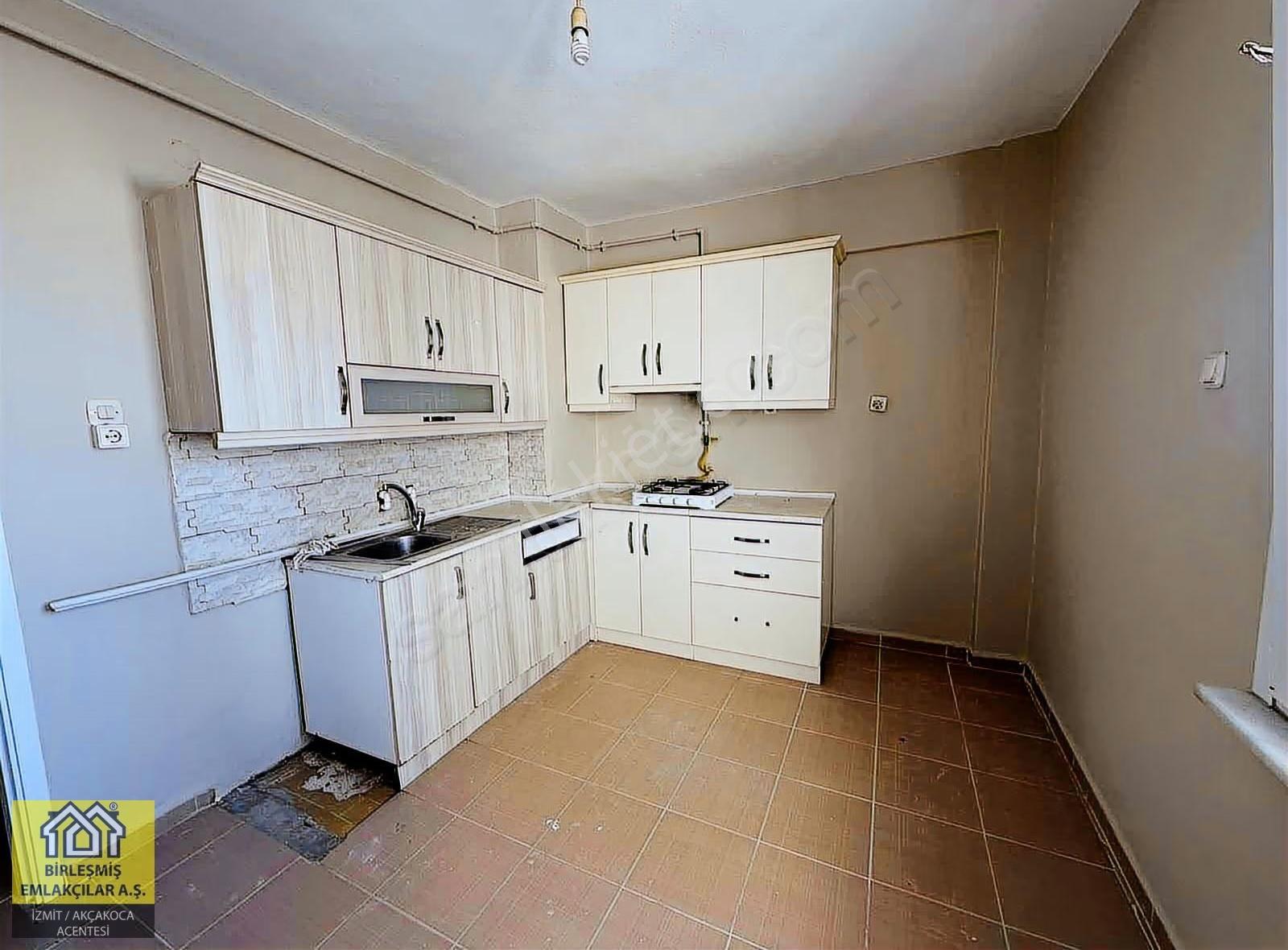 Karamürsel Merkez Geniş 3+1 130 M2 Arakat Kiralık Daire - Görsel 29
