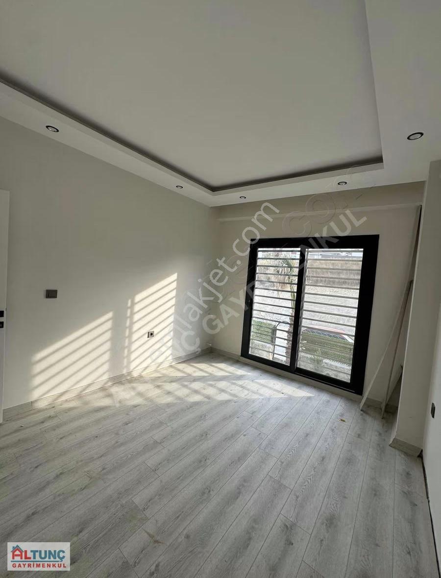 Fırsat...! Çınarlı Hekimköy Civarı Fourleks Villa - Görsel 3