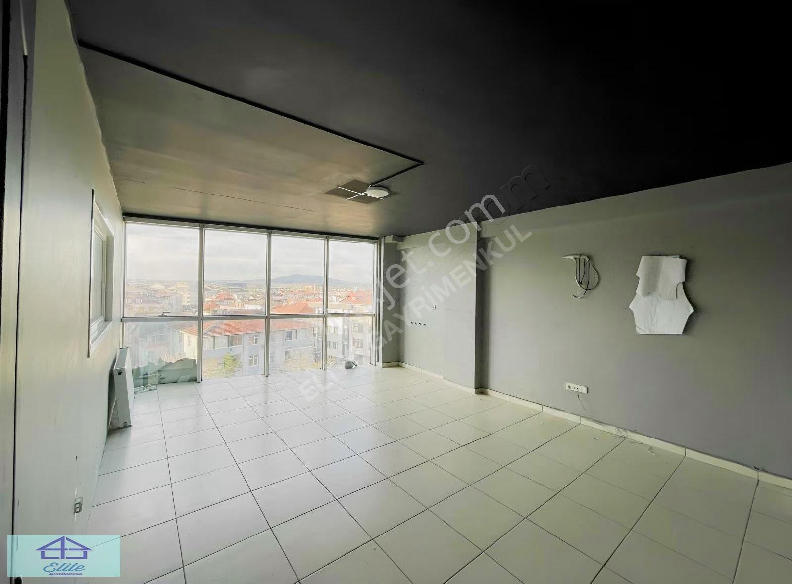 Sancaktepe'de Cadde Üzeri Satılık İki Katlı Prestijli İş Yeri - Görsel 13
