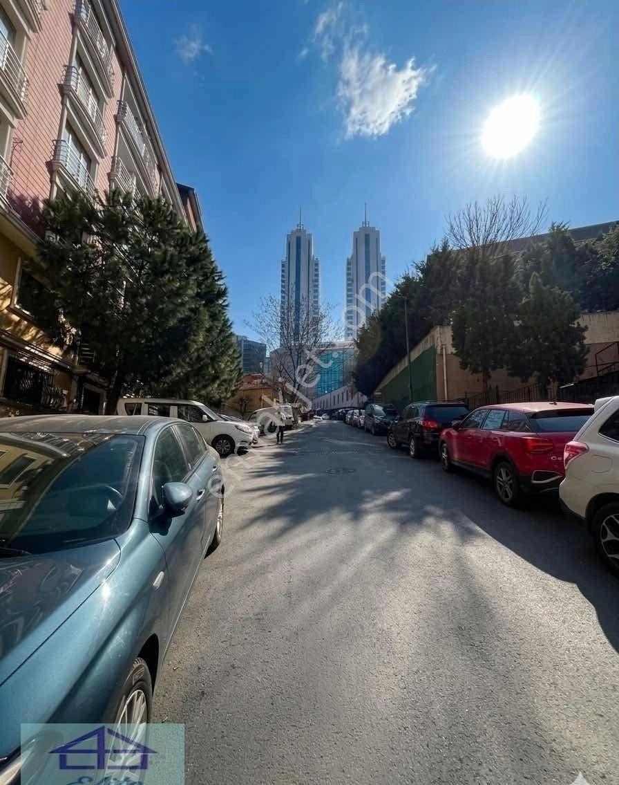 Şişli Mecidiyeköy'de Satılık 500m2 Depo 5 Daire Hisseli - Görsel 2
