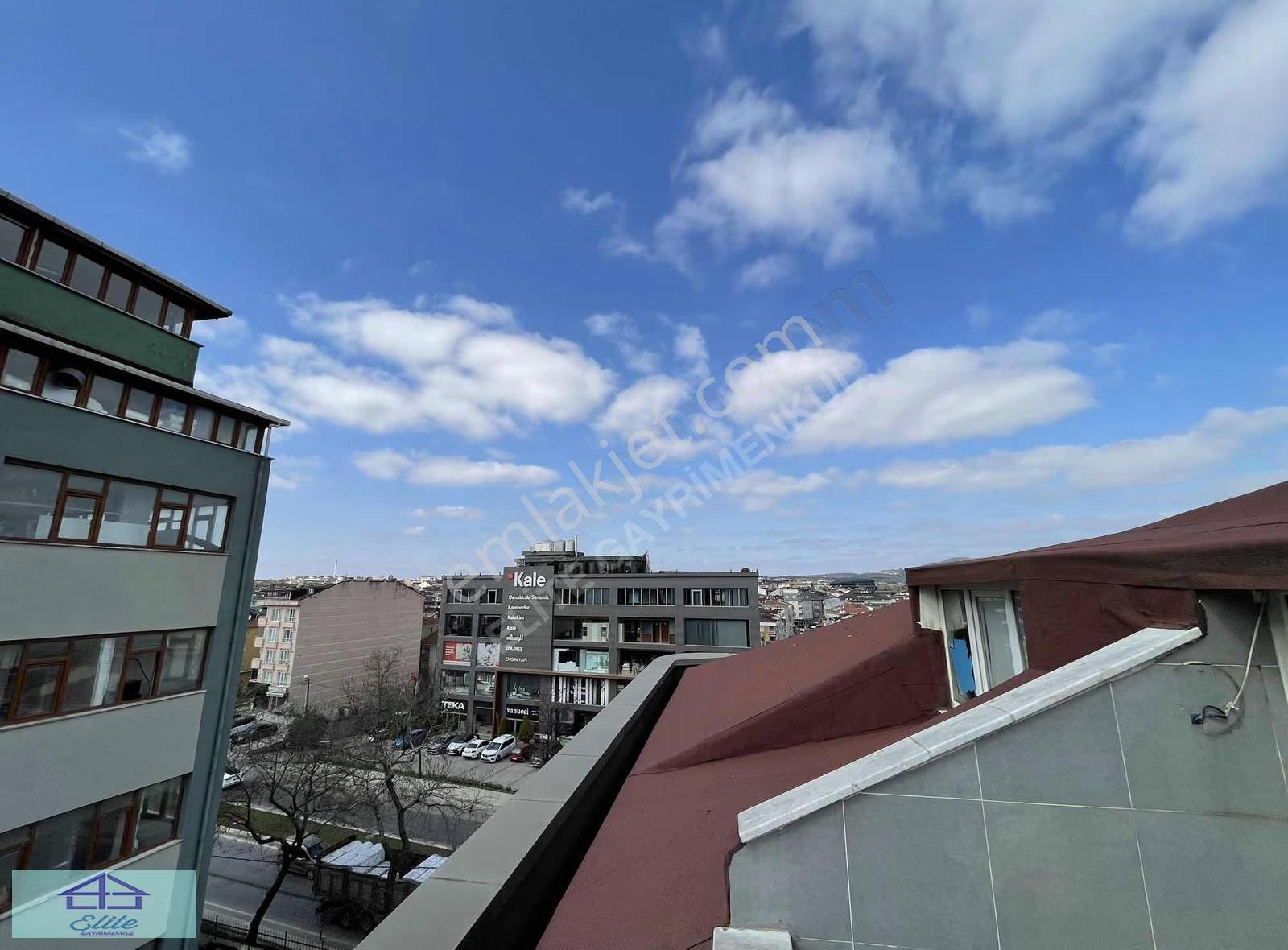 Sancaktepe'de Kiralık Dubleks Teraslı Plaza Katı - Görsel 10