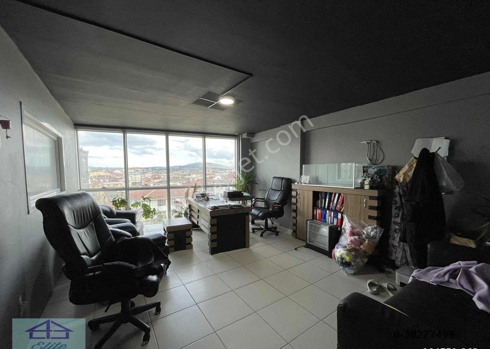 Sancaktepe'de Kiralık Dubleks Teraslı Plaza Katı - Görsel 10