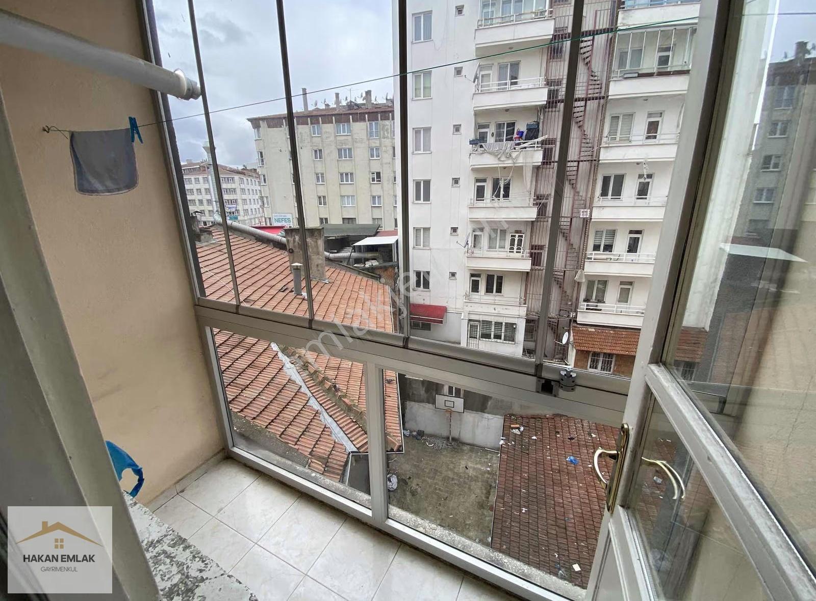 Hakan Emlak - Gazi Caddesi Satılık Fırsat 2+1 Daire & Ofis - Görsel 3