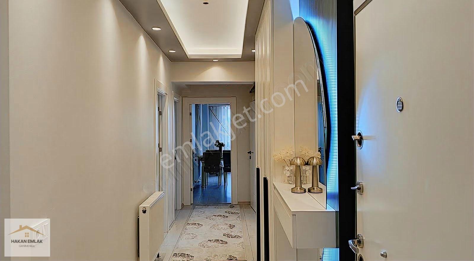 Hakan Emlaktan Hastane Bölgesi 4+1 Lüxx Satılık Ara Kat Daire