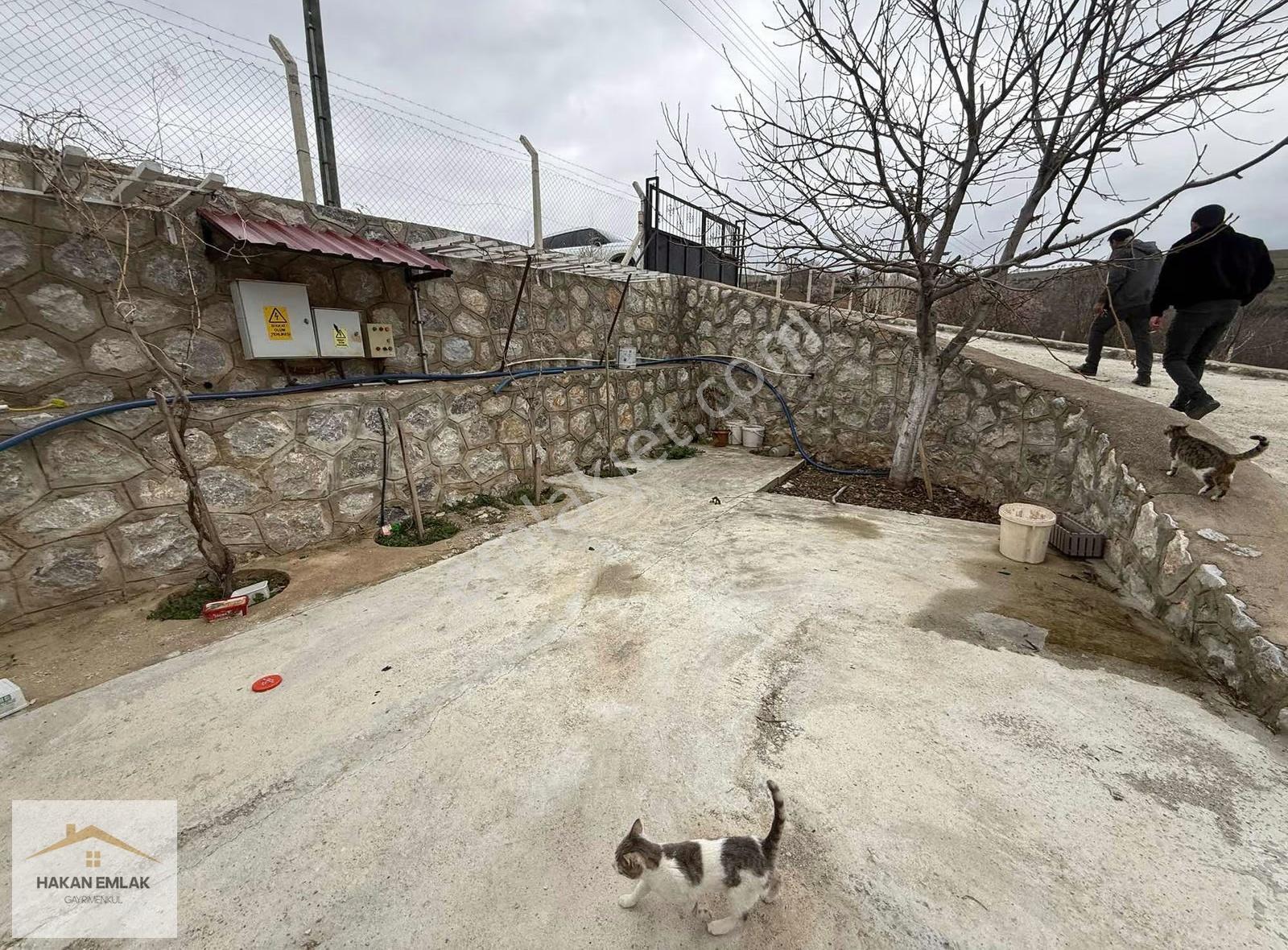 Hakan Emlak - Çorum Merkez Eskiekin 3 Kat Tripleks Villa - Görsel 2