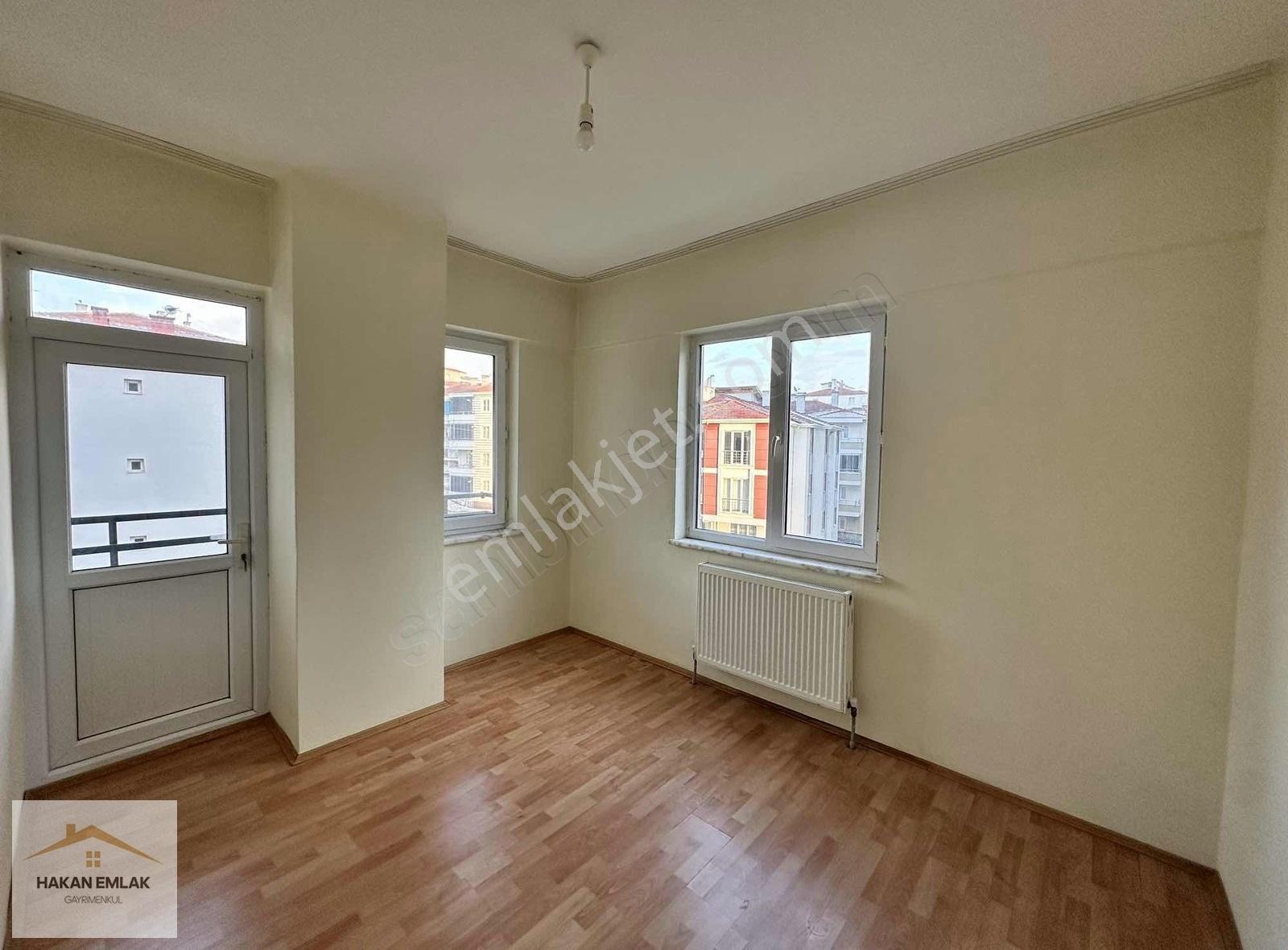 Hakan Emlak' Tan Bahabey Caddesi Üzerinde 4+0 Kiralık Daire - Görsel 7