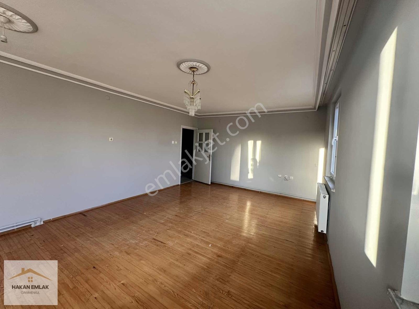 Hakan Emlak'tan Bahabey Caddesinde 3+1 Kiralık Daire - Görsel 35