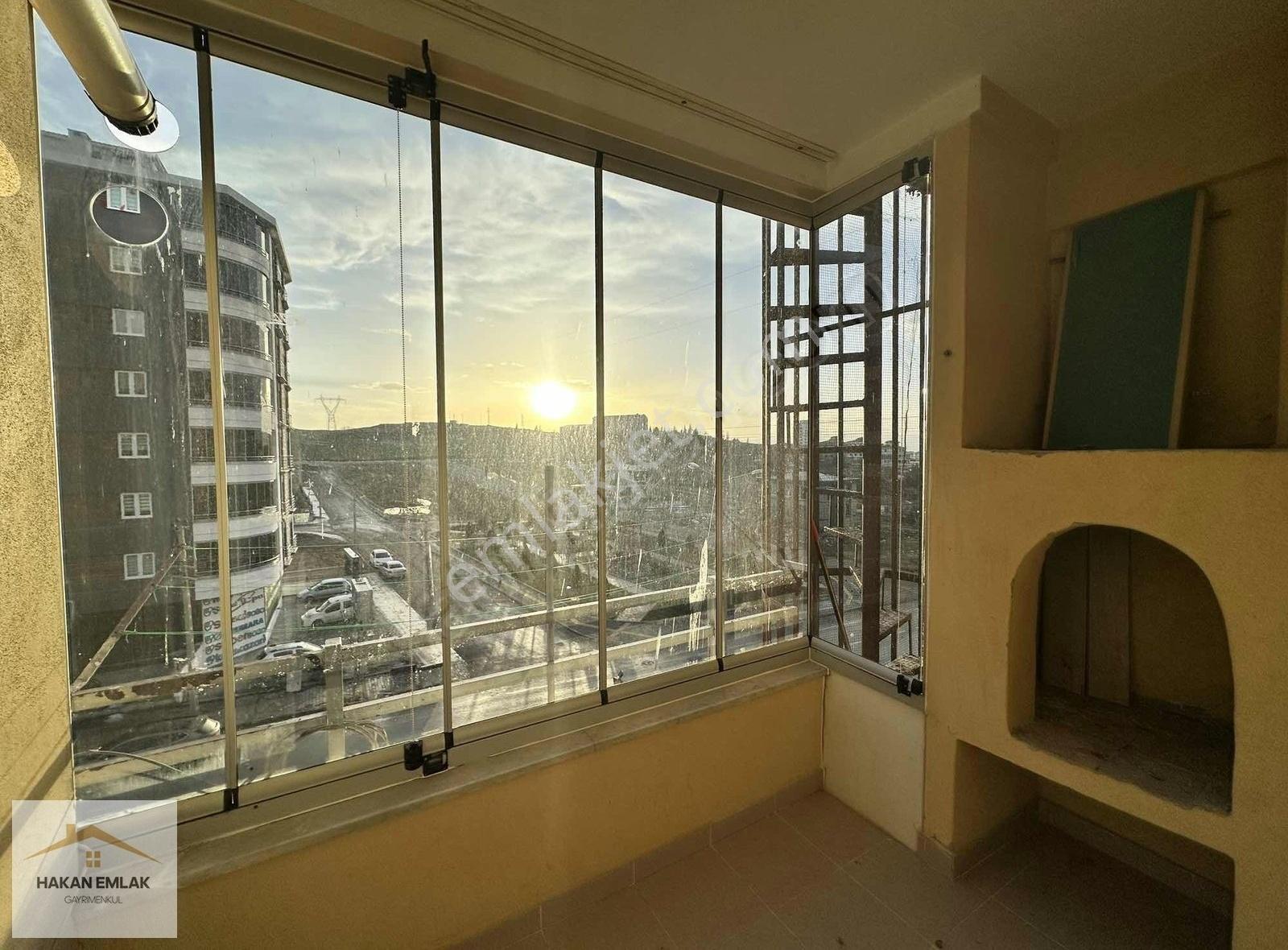 Hakan Emlak'tan Bahabey Caddesinde 3+1 Kiralık Daire - Görsel 15