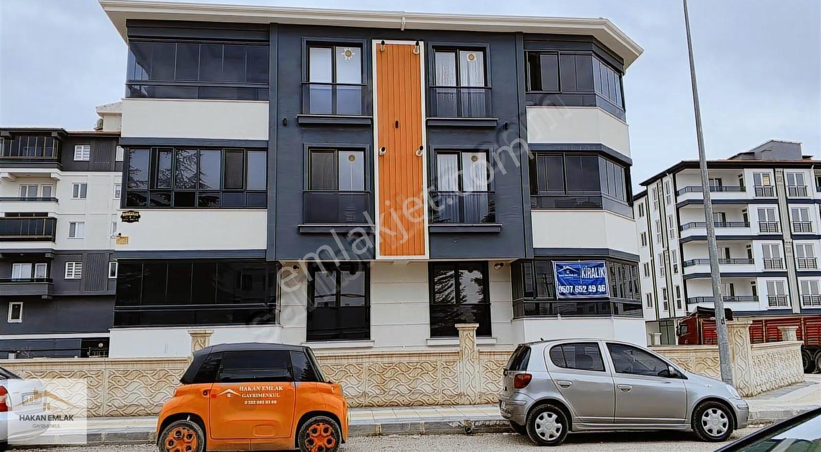 Hakan Emlaktan Hastane Bölgesi Full Yapılı 3+0 Kiralık Daire