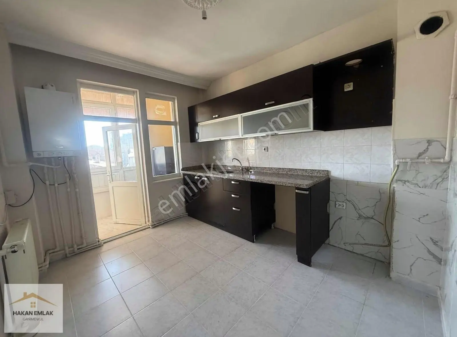 Hakan Emlak'tan Orman Müdürlüğü Karşısı 2+1 Kiralık Daire - Görsel 2