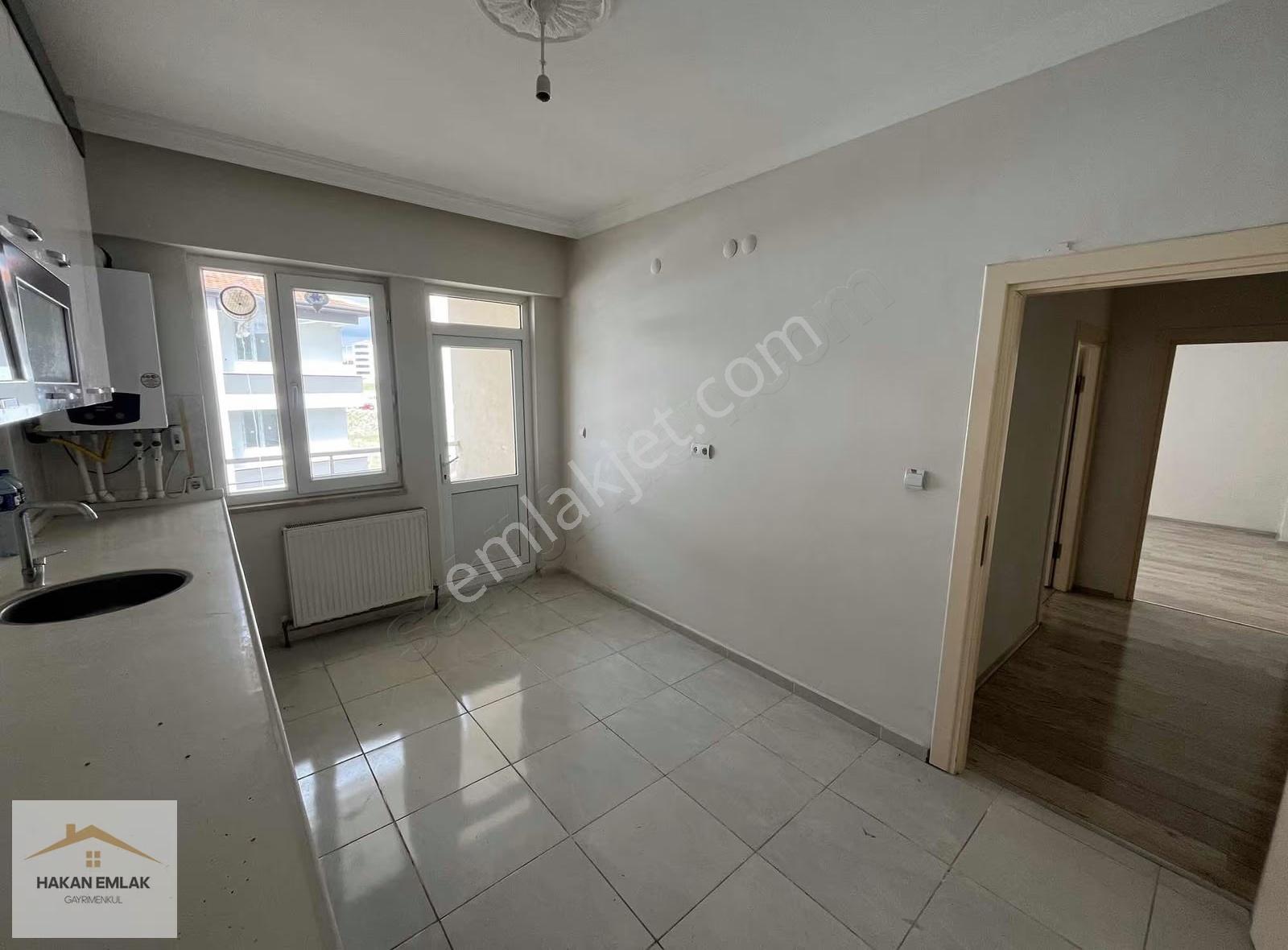 Hakan Emlak'tan Kapaklıda 3+1 Kiralık Daire - Görsel 3
