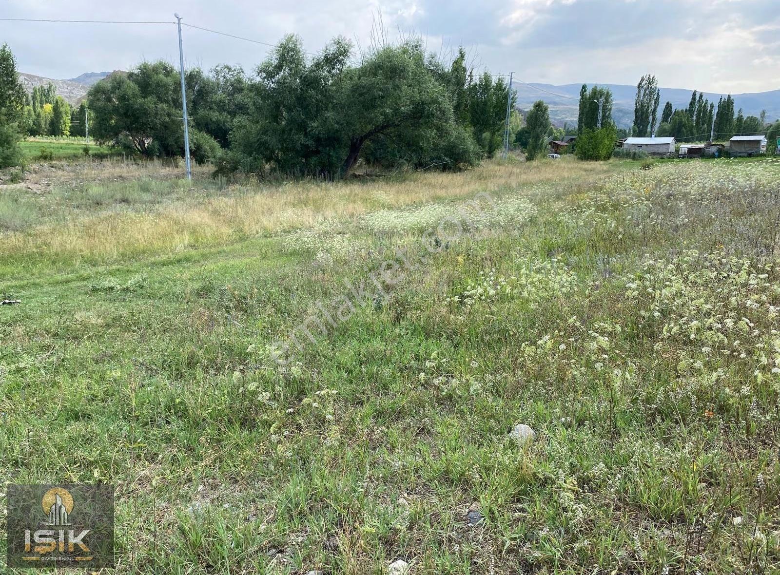 Işık Gayrimenkul'den Tortum Konak Mah. Satılık Tarla - Görsel 2