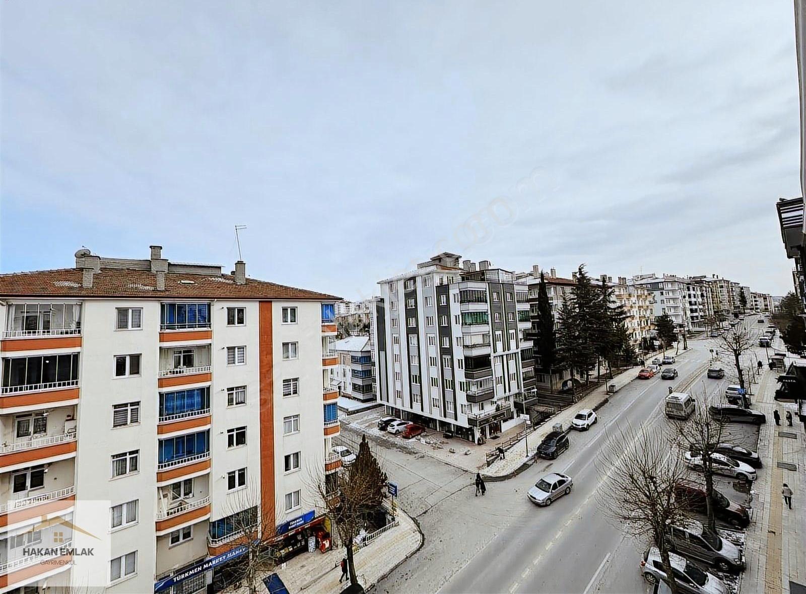 Hakan Emlak'tan Melikgazi Caddesinde Akıllıev Sistemli 3+1 Daire - Görsel 15