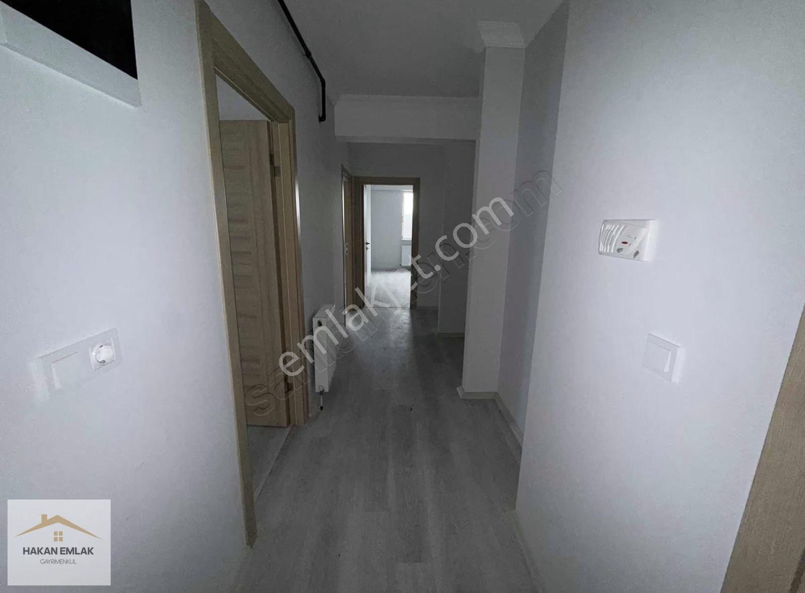 Hakan Emlaktan Ögürevlerde Satılık Sıfır Daire - Görsel 20