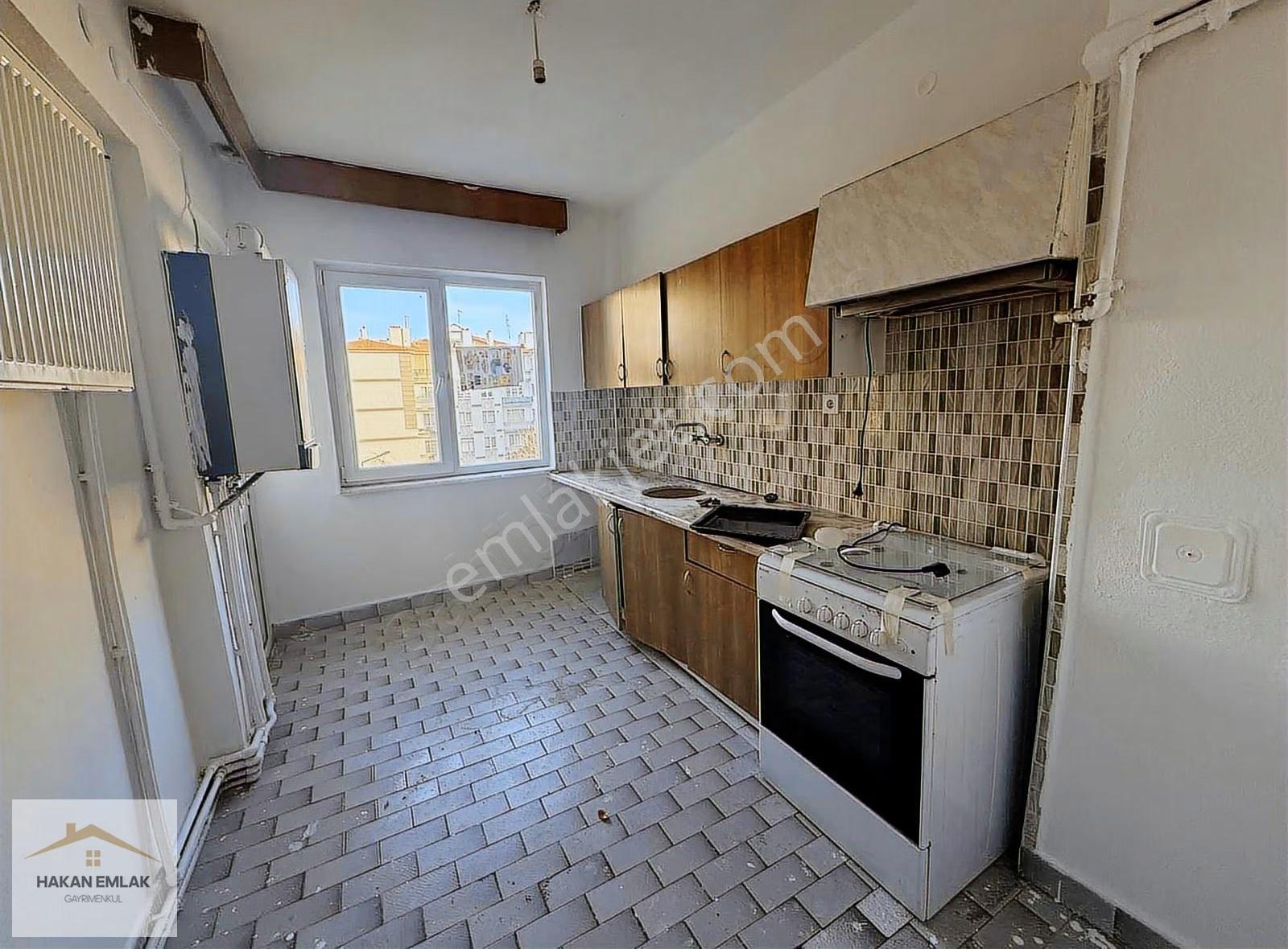 Hakan Emlak'tan Mimarsinan'da 4+1 Kiralık Daire - Görsel 8