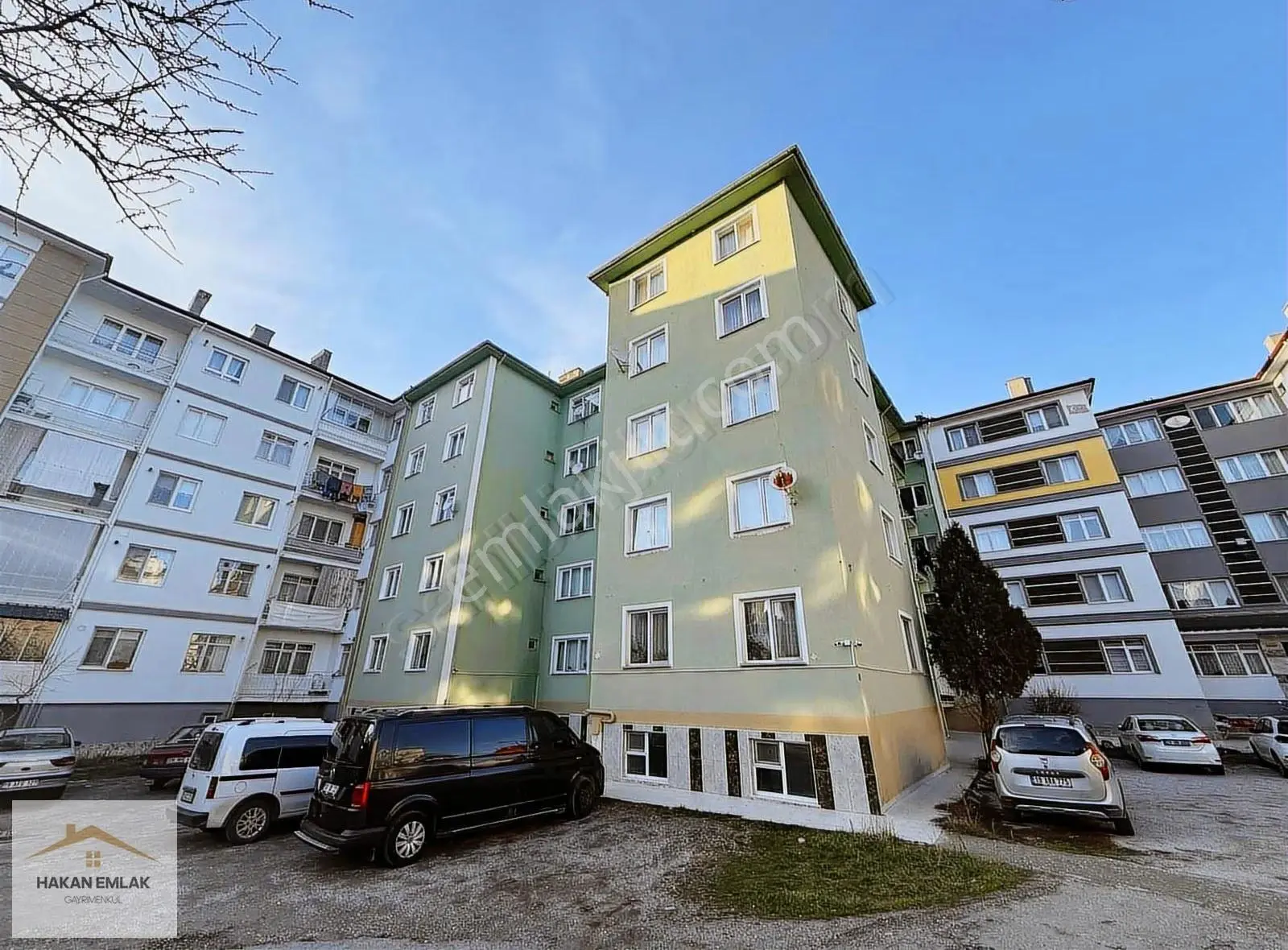 Hakan Emlak'tan Mimarsinan'da 4+1 Kiralık Daire