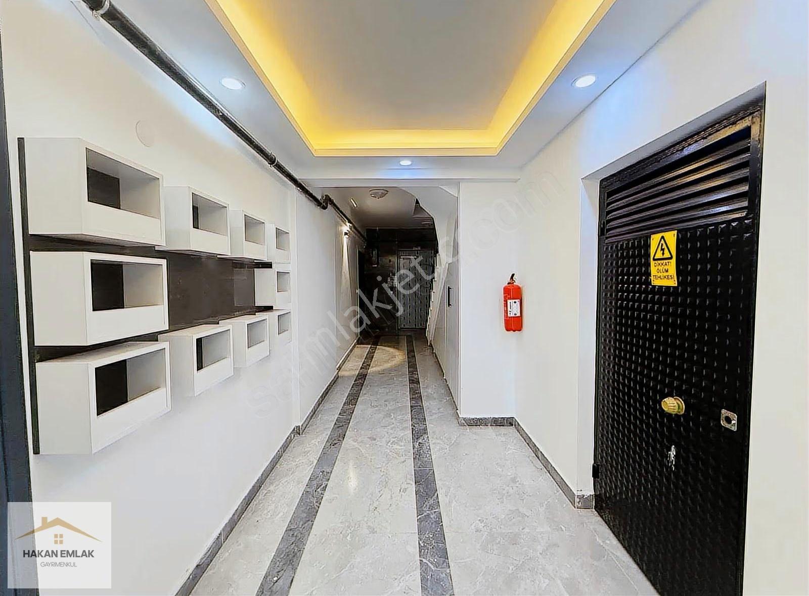 Hakan Emlaktan Kevser Cami Civarı Kiralık Daire