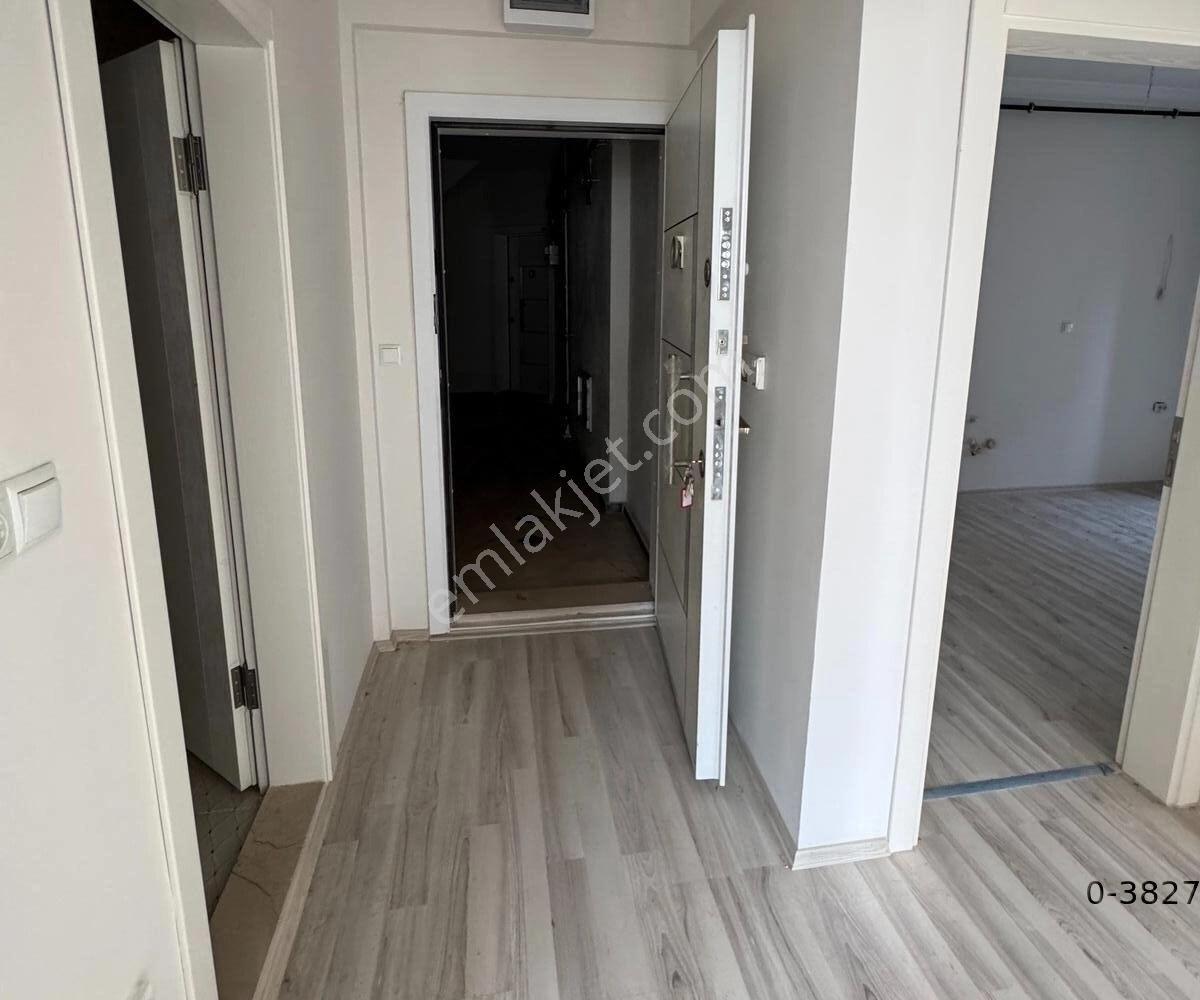 Zeybek Emlaktan Gündoğdu Cadde Üstü 2+1 Dairemiz Satılıktır - Görsel 17