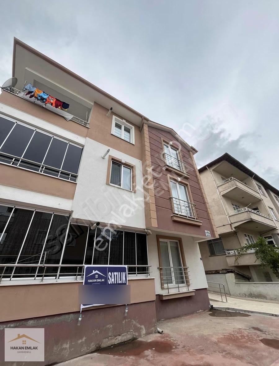Hakan Emlak'tan Göğüs Hastanesi Civarı Satılık Daire