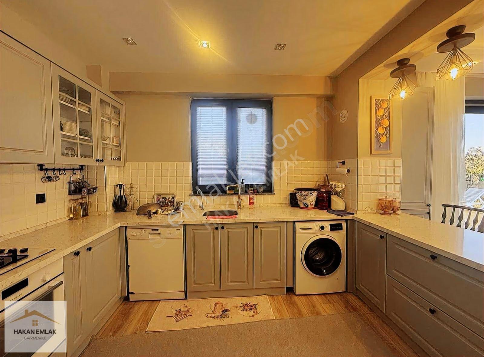 Hakan Emlak' Tan 2 Katlı Yüzme Havuzlu Eşyalı 4+1 Satılık Villa - Görsel 8