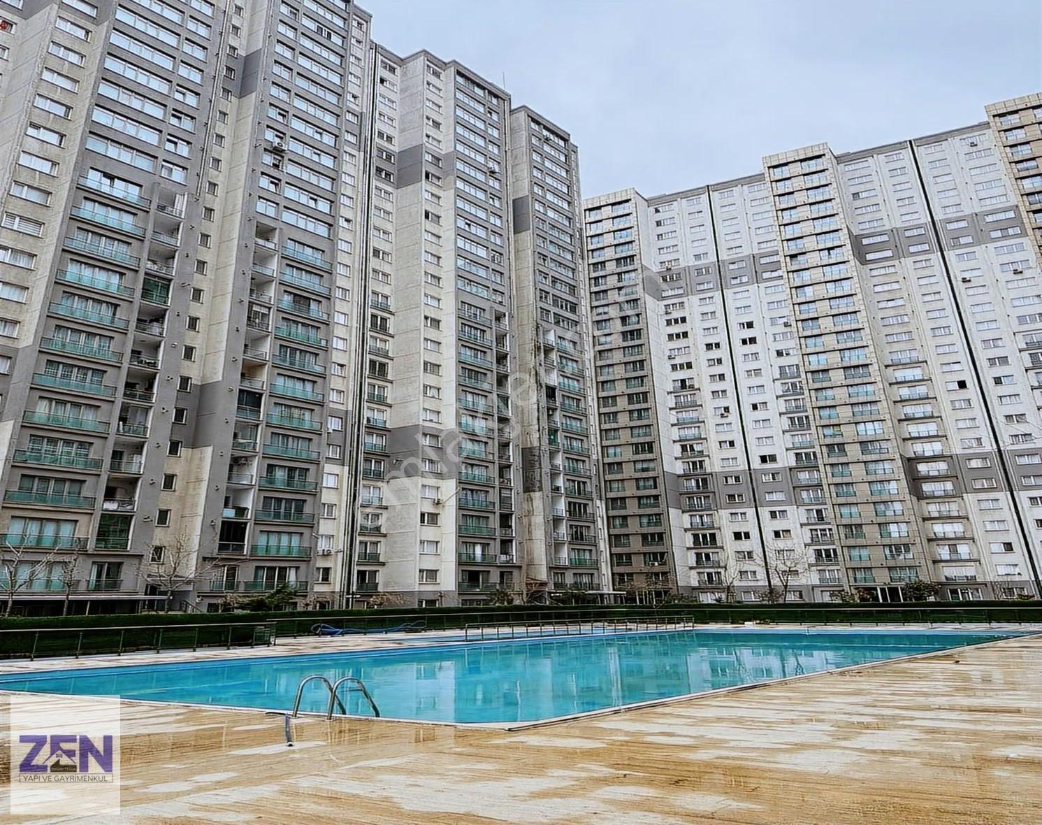 Cumhuriyet'te Metrobüse Yakın Havuzlu Site İçinde 2+1 Satılık - Görsel 9
