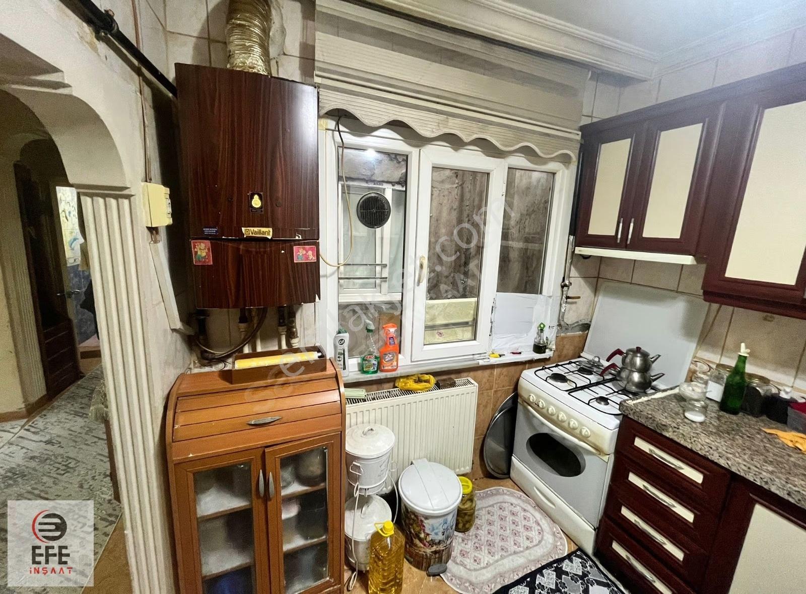 Cadde Üzeri Sağlam Binada 6+2 Kelepir Daire - Görsel 21