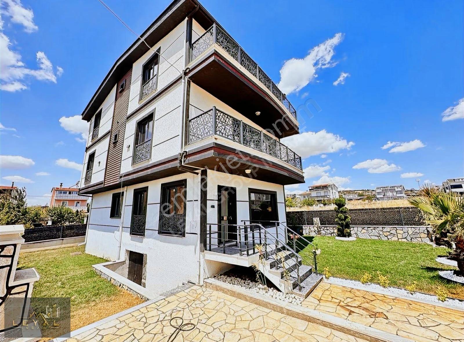 ꧁leyal Grup꧂360m² Arsa İçinde Geniş Ailelere Özel Müstakil Yaşam
