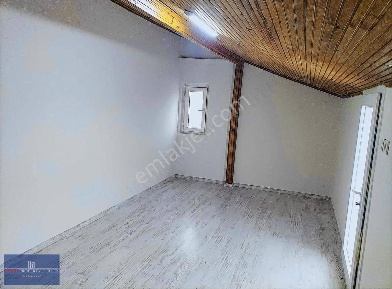Tuzla Mah'de 4+1 Eşyasız Dublex Daire - Görsel 3
