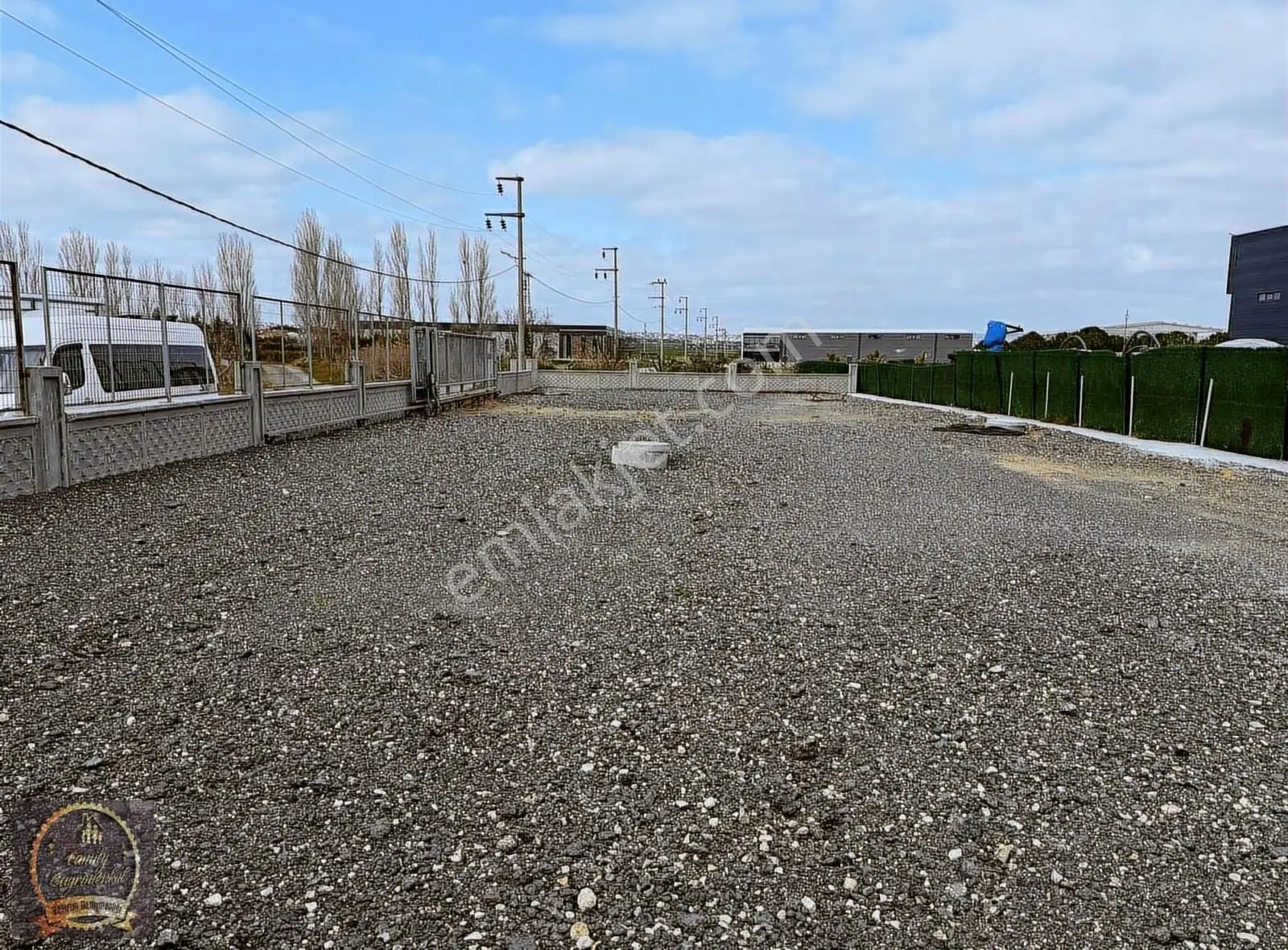 Silivri'de Tüm İş Kollarına Uygun E/5 Cephe Köşe Kiralık Arsa - Görsel 4