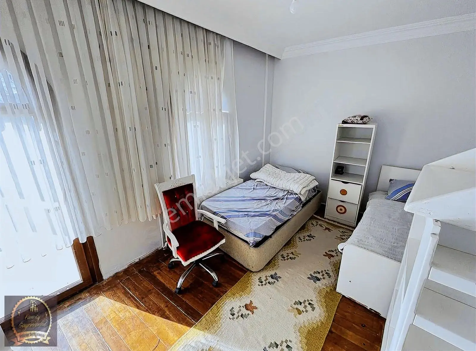 Silivri Kavaklı Bölgesinde Satılık Geniş Bahçeli Triplex Villa - Görsel 4