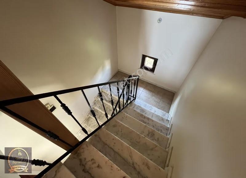 Gümüşyaka Villakent Sitesinde Satılık Full Eşyalı Triplex Villa - Görsel 13